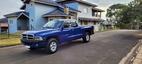 DODGE DAKOTA 3.9 SPORT 4X2 CE V6 12V GASOLINA 2P MANUAL